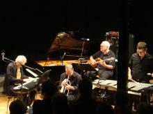 23. September 2014: SEAVEN TEARES - a tribute to John Dowland, Christian Muthspiel feat. Steve Swallow